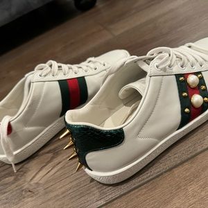 GUCCI SNEAKERS